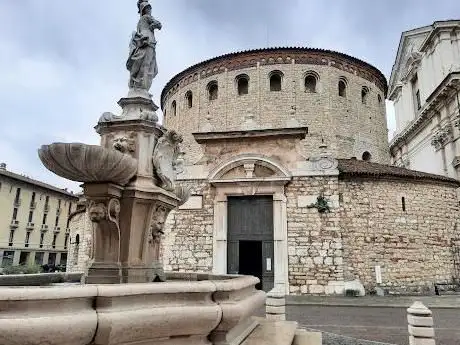 Photo de Duomo Vecchio de Brescia