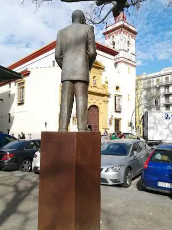 Photo de Monumento a Antonio MachÃ­n