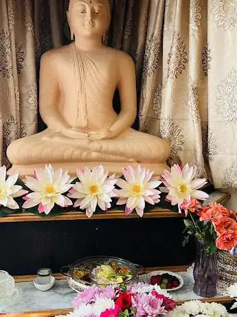Photo de Abhayarama Meditation Centre (Enfield Buddhist Temple)