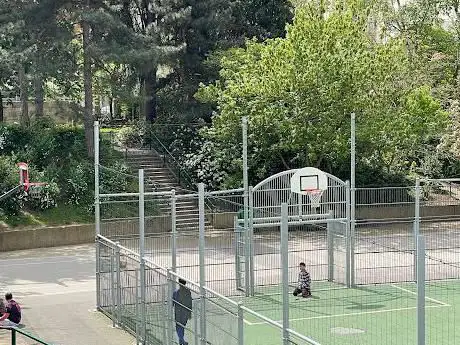 Photo de Terrain de basket square de la roquette