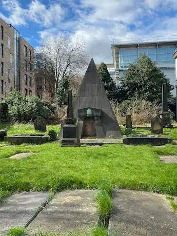 Photo de William MacKenzie's Tomb