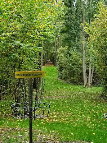 Photo de Parc Bourdon Disc Golf Hole 1