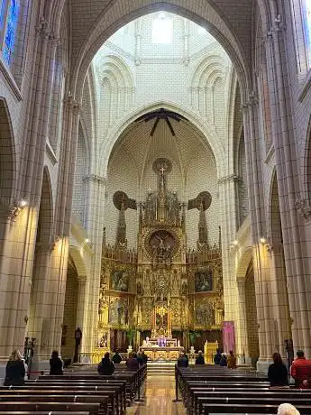 Photo de Church of Holy Cross