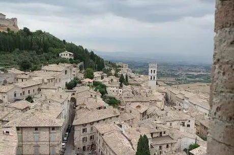Photo de Campanile di San Rufino