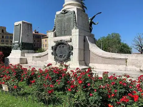 Photo de Monumento ai Caduti
