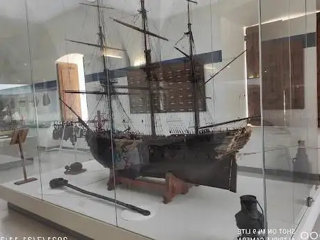Photo de Museo Naval de Cartagena - sala del Submarino Isaac Peral - primer submarino del mundo.