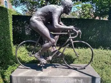 Photo de Monument Jef Planckaert Flandrien uit Otegem