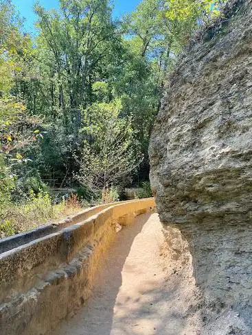 Photo de L' Aqueduc du Couloubrier