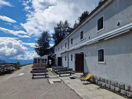 Photo de Rifugio Dolomites