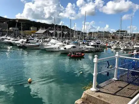 Photo de Saint Helier Marina