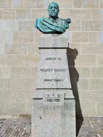 Monument au colonel Charles Veillon
