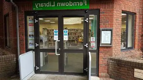 Photo de Ferndown Library