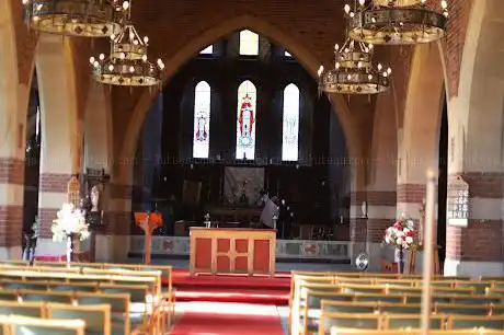 Photo de All Saints' Church