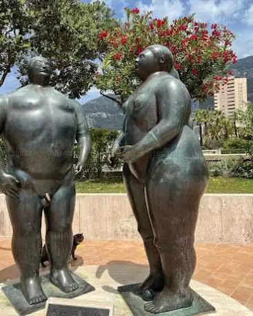 Man & Woman statue