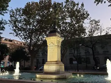 Photo de Estàtua València a Cervantes
