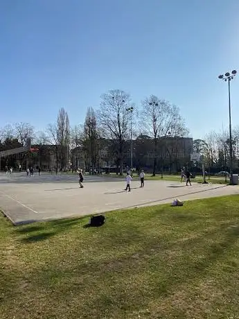 Terrain de basketball du parc de Milan