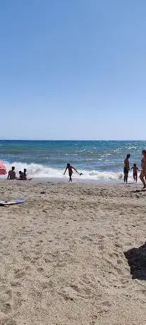 Photo de Playa Roquetas costa