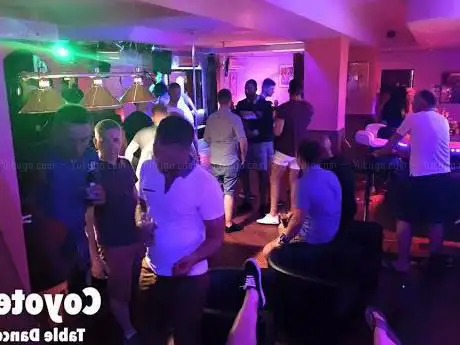 Photo de Coyote Table Dance