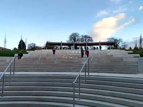 Photo de Djanogly Terrace