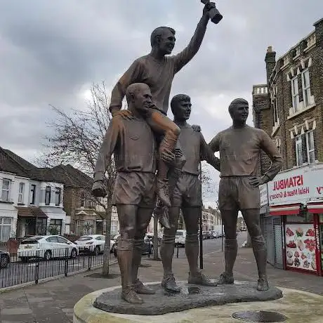 Photo de Boleyn Ground Memorial Garden