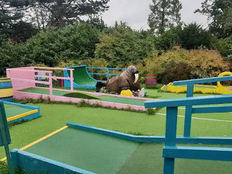 Photo de Plonk Crazy Golf - The Horniman Museum and Gardens