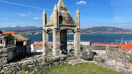 Cruceiro da SantÃÂsima Trinidade