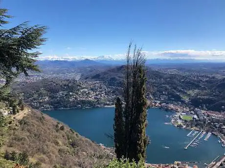 Photo de LakeComoMotorbike