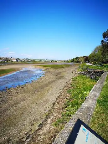 King George V Memorial Walk