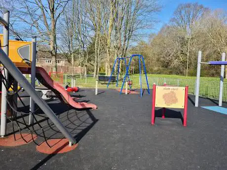 Photo de Otter Close Playground