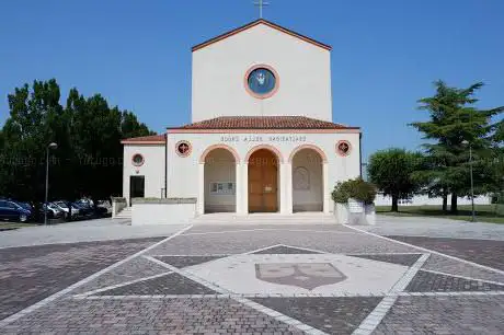 Photo de Parrocchia dell'Esaltazione della Croce in Fiorentina