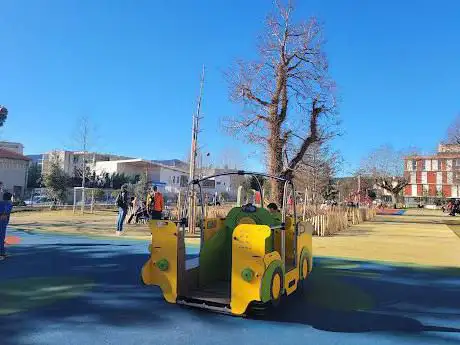 Photo de Aire de jeux pour enfants - Gardanne Square Veline