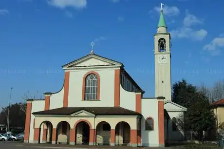 Photo de Church of Saints Ambrose and Charles