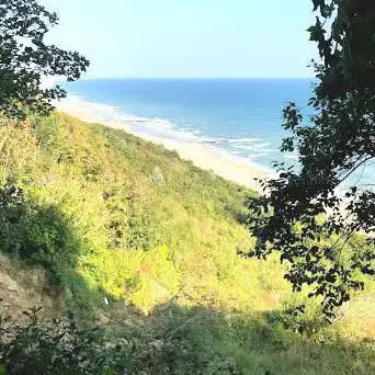 Photo de Hauteur des Falaises avec Ancien Portail
