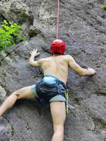 kN+ Climbing & Acrobatics