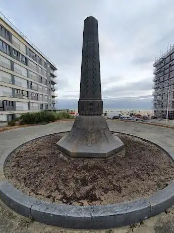 Monument 'voorbijganger'
