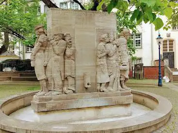 Willi-Ostermann-Brunnen