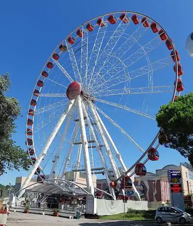 Photo de the wheel of venice - ruota panoramica