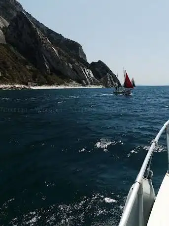 Photo de KONERO BROTHERS ESCURSIONI IN BARCA RIVIERA DEL CONERO NUMANA E SIROLO