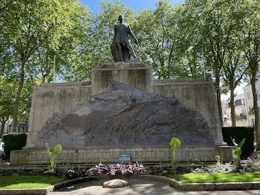 Photo de Monument Aux Morts
