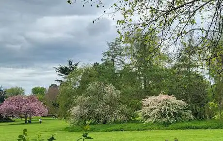 Photo de Bury Knowle Park