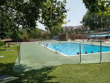 Photo de Piscina Municipal de Martorelles