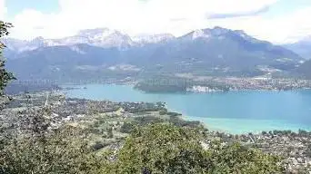 Photo de Panorama view of lake Annecy