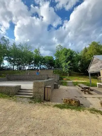 Aire barbecue / plaine de jeu du lieu dit du pont de fer