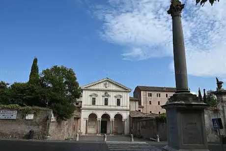 Colonna commemorativa del Canina