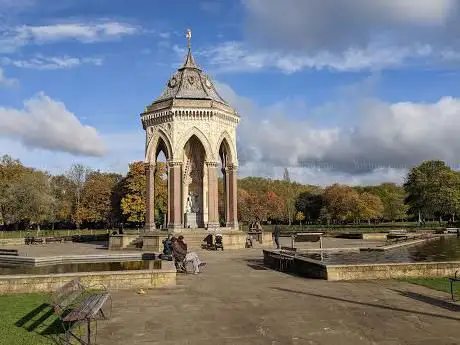 Photo de Burdett-Coutts Drinking Memorial Fountain