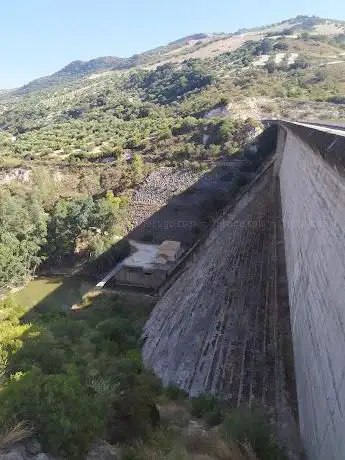 Photo de Embalse de la Puebla de Cazalla