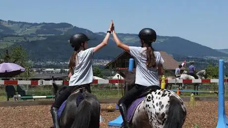 Photo de Pferdestall Au Pony-Club Merlin