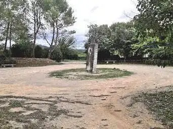 Photo de Esplanade de Viols-en-Laval