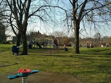 Photo de Friendly Gardens