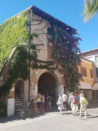 Galleria Civica Dante Alighieri